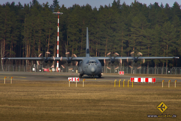 Lockheed Martin CC-130J-30 Hercules (L-382)